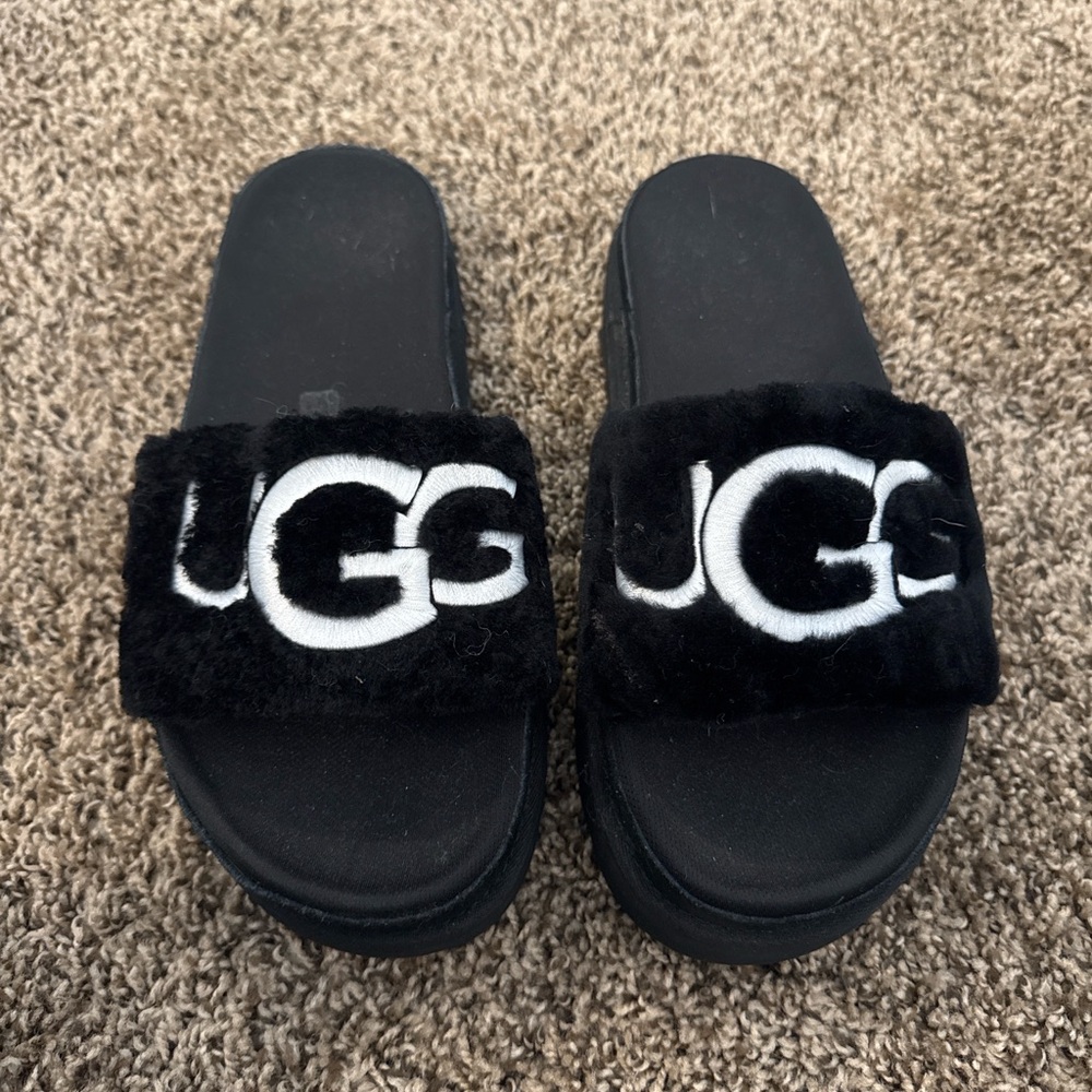 UGG Laton fur slide size 9.5